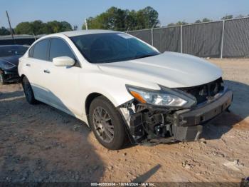  Salvage Nissan Altima