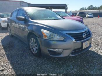  Salvage Nissan Altima