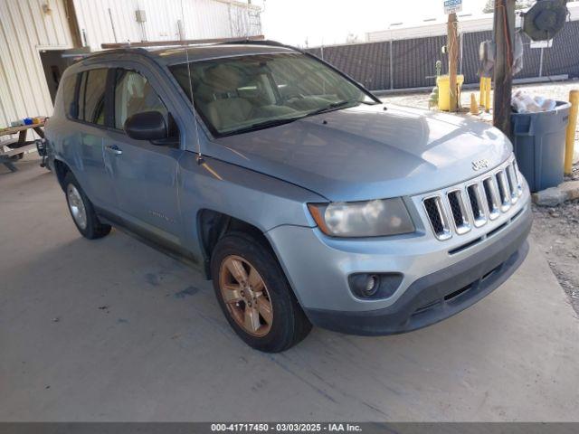  Salvage Jeep Compass