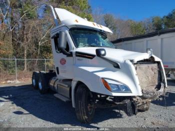  Salvage Freightliner Cascadia 126