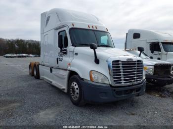  Salvage Freightliner Cascadia 125
