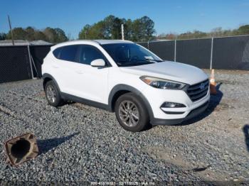  Salvage Hyundai TUCSON