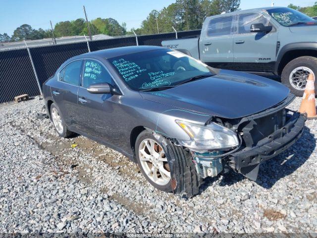  Salvage Nissan Maxima