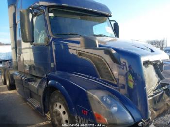  Salvage Volvo Vn