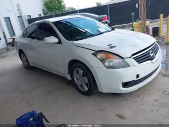  Salvage Nissan Altima