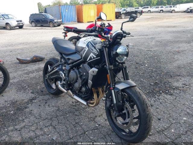  Salvage Triumph Motorcycle Trident 660