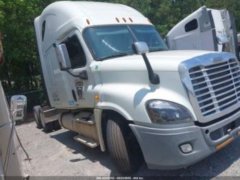  Salvage Freightliner Cascadia 125