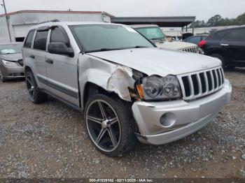  Salvage Jeep Grand Cherokee