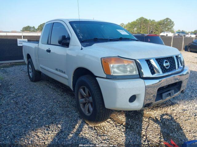  Salvage Nissan Titan