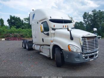  Salvage Freightliner Cascadia 125