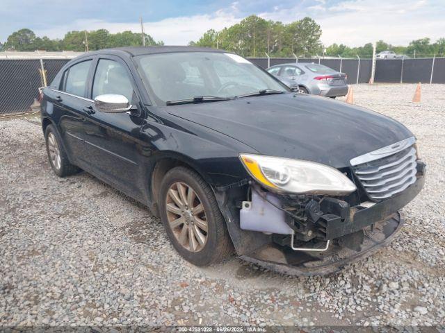  Salvage Chrysler 200