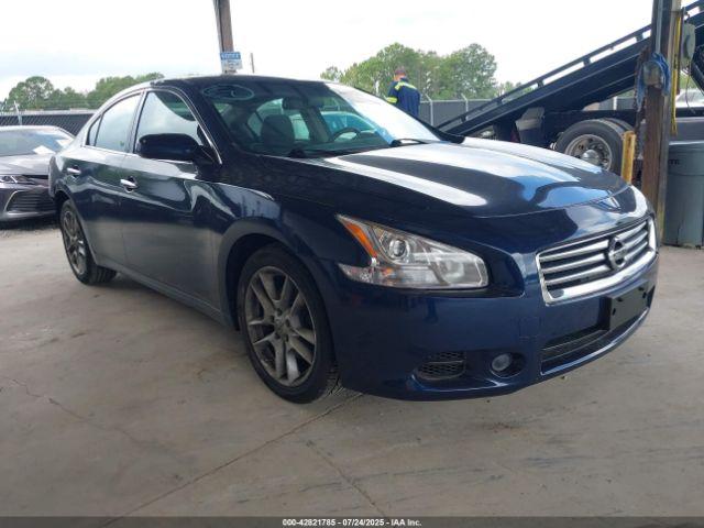  Salvage Nissan Maxima