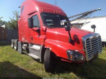  Salvage Freightliner Cascadia 125