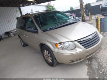  Salvage Chrysler Town & Country