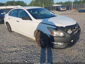  Salvage Nissan Altima