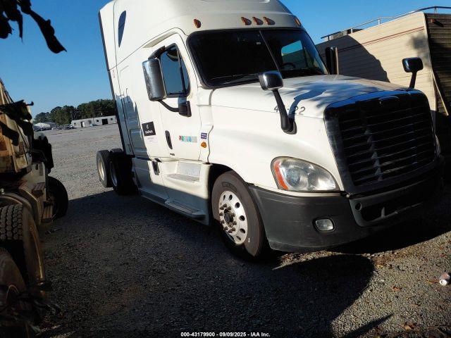  Salvage Freightliner Cascadia 125