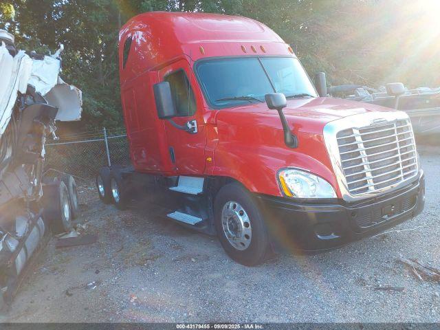  Salvage Freightliner Cascadia 125