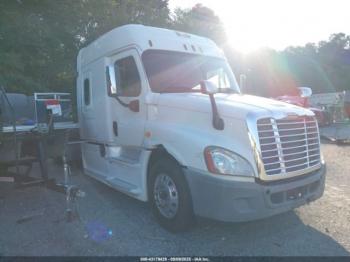  Salvage Freightliner Cascadia 125