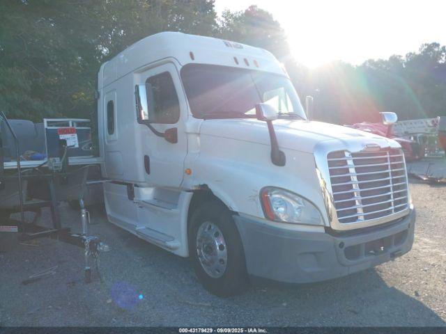  Salvage Freightliner Cascadia 125