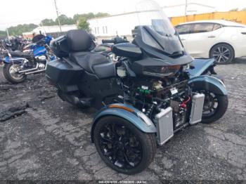  Salvage Can-Am Spyder RT