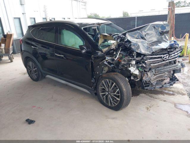  Salvage Hyundai TUCSON