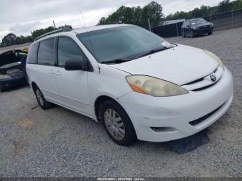  Salvage Toyota Sienna