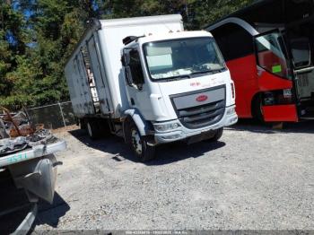  Salvage Peterbilt 220