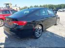 Chrysler 200 S Image 3