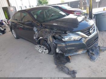  Salvage Nissan Altima