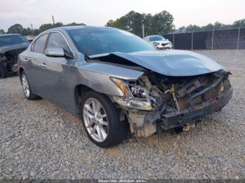  Salvage Nissan Maxima