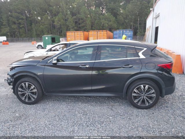 INFINITI Qx Luxe Image 8