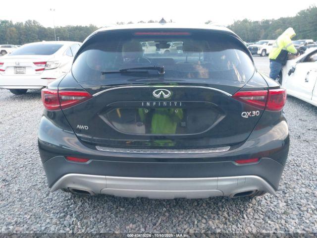 INFINITI Qx Luxe Image 9