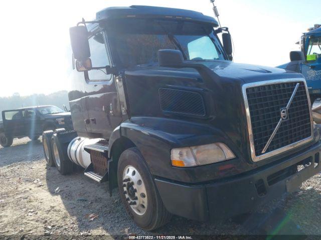  Salvage Volvo Vn