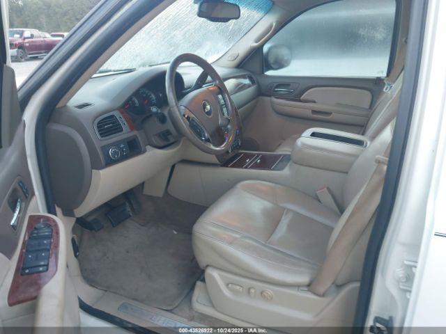 Chevrolet Tahoe Ltz Image 2