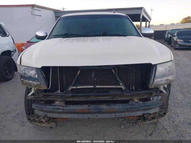 Chevrolet Tahoe Ltz Image 4