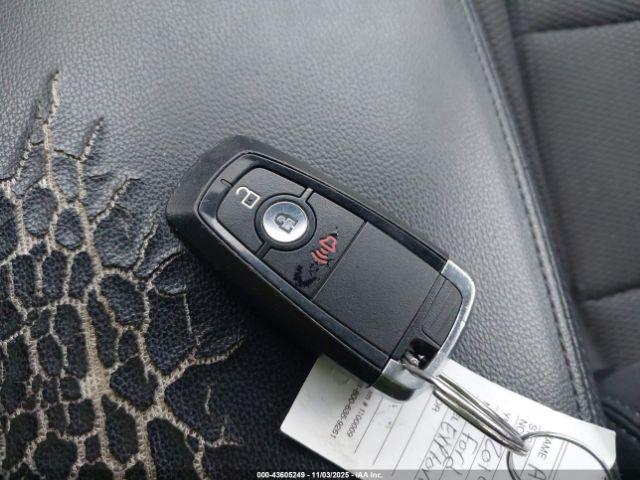 Ford Explorer Xlt Image 14