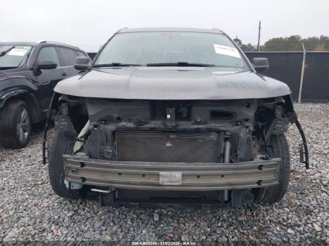 Ford Explorer Xlt Image 4