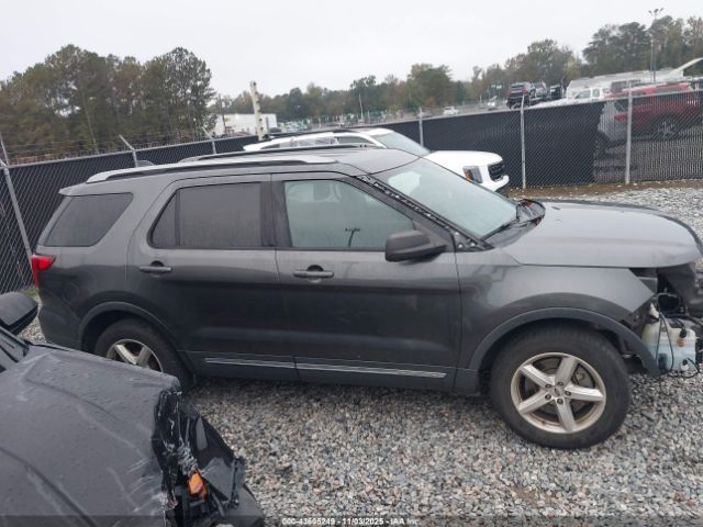Ford Explorer Xlt Image 6