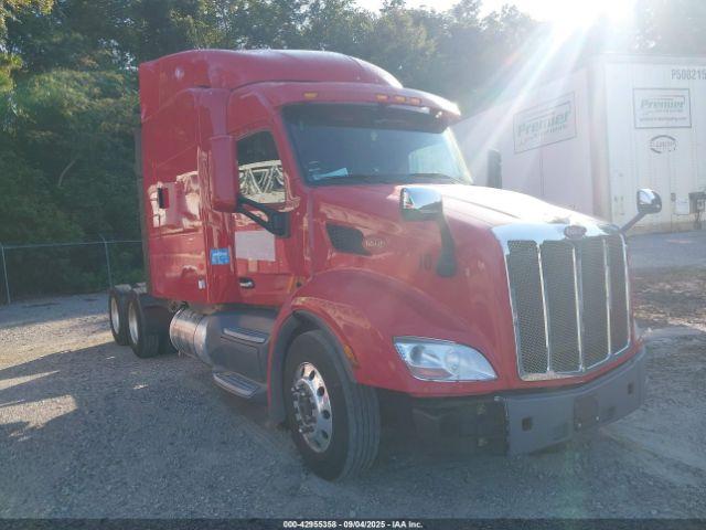  Salvage Peterbilt 579