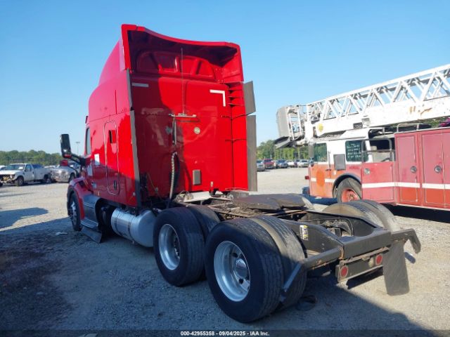 Peterbilt 579 Image 12