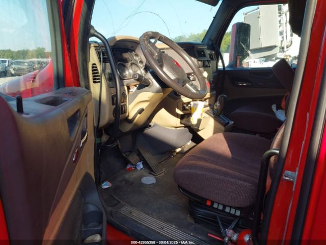 Peterbilt 579 Image 15