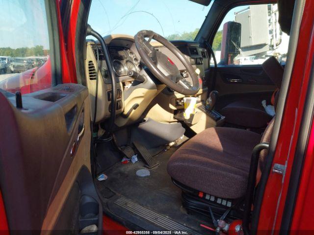 Peterbilt 579 Image 15