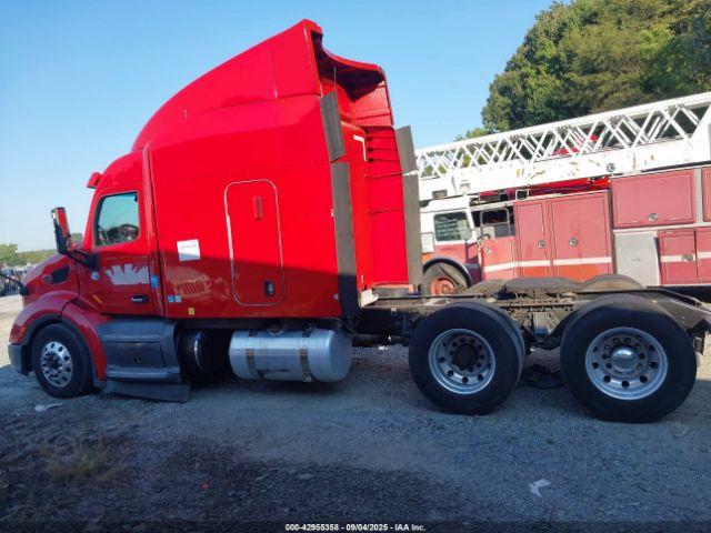 Peterbilt 579 Image 20