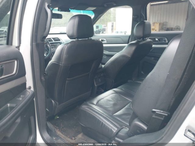 Ford Explorer Xlt Image 5