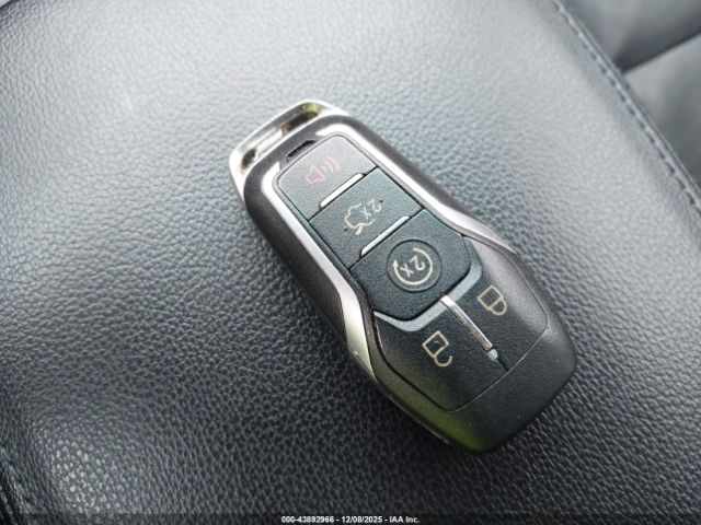 Ford Explorer Xlt Image 10