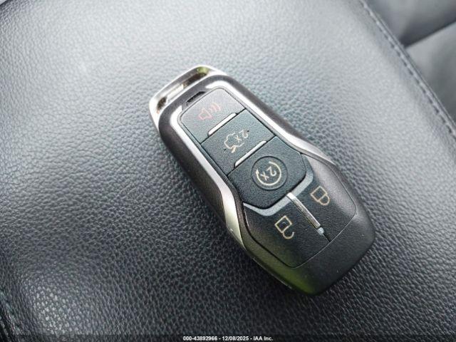 Ford Explorer Xlt Image 10