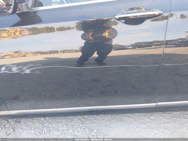 Genesis G80 3.8 Rwd Image 18