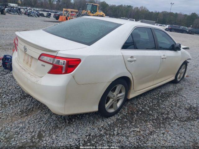 Toyota Camry Se Image 4