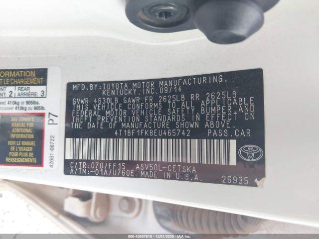 Toyota Camry Se Image 16