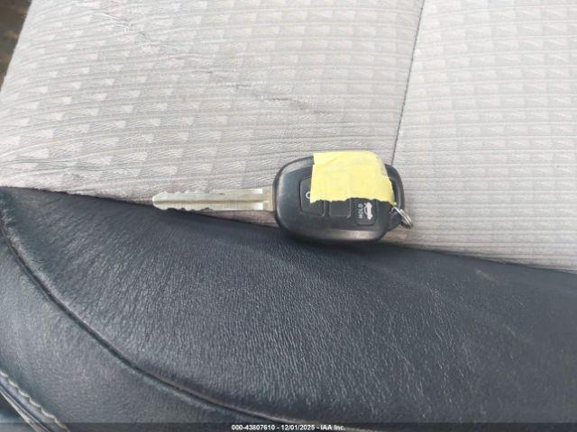 Toyota Camry Se Image 12